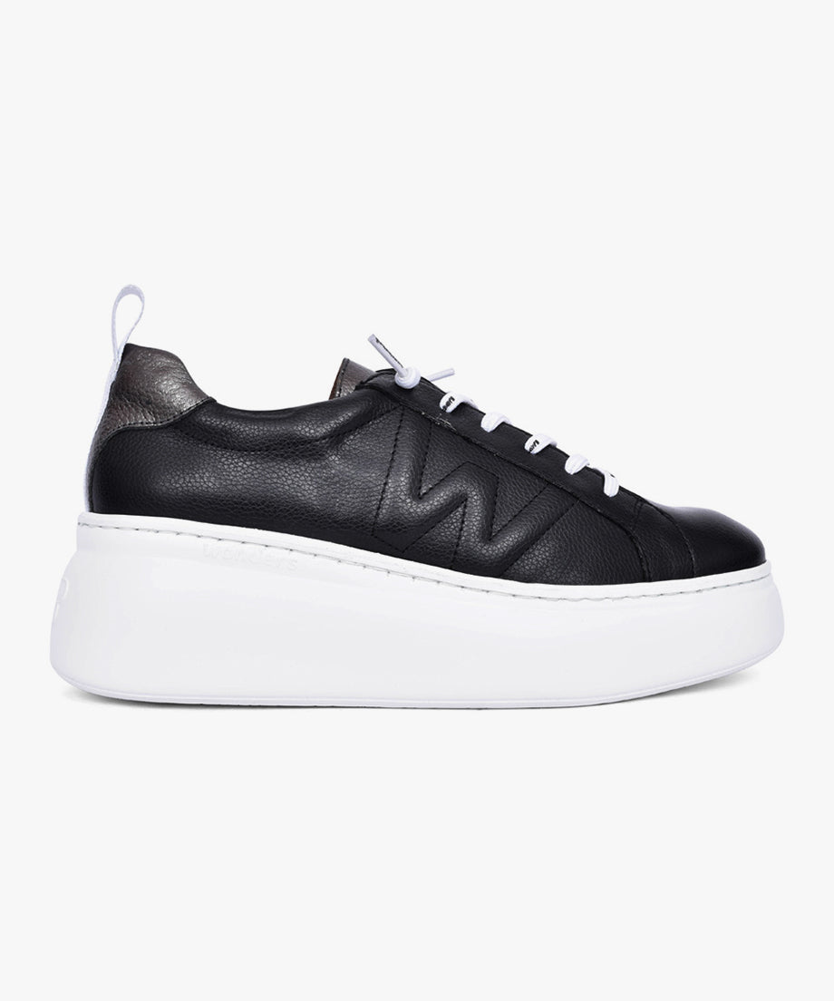 スニーカー / Black