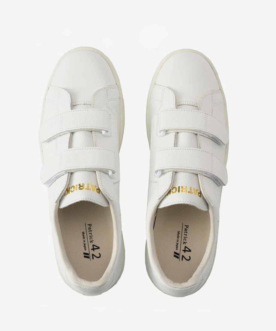 スニーカー / White