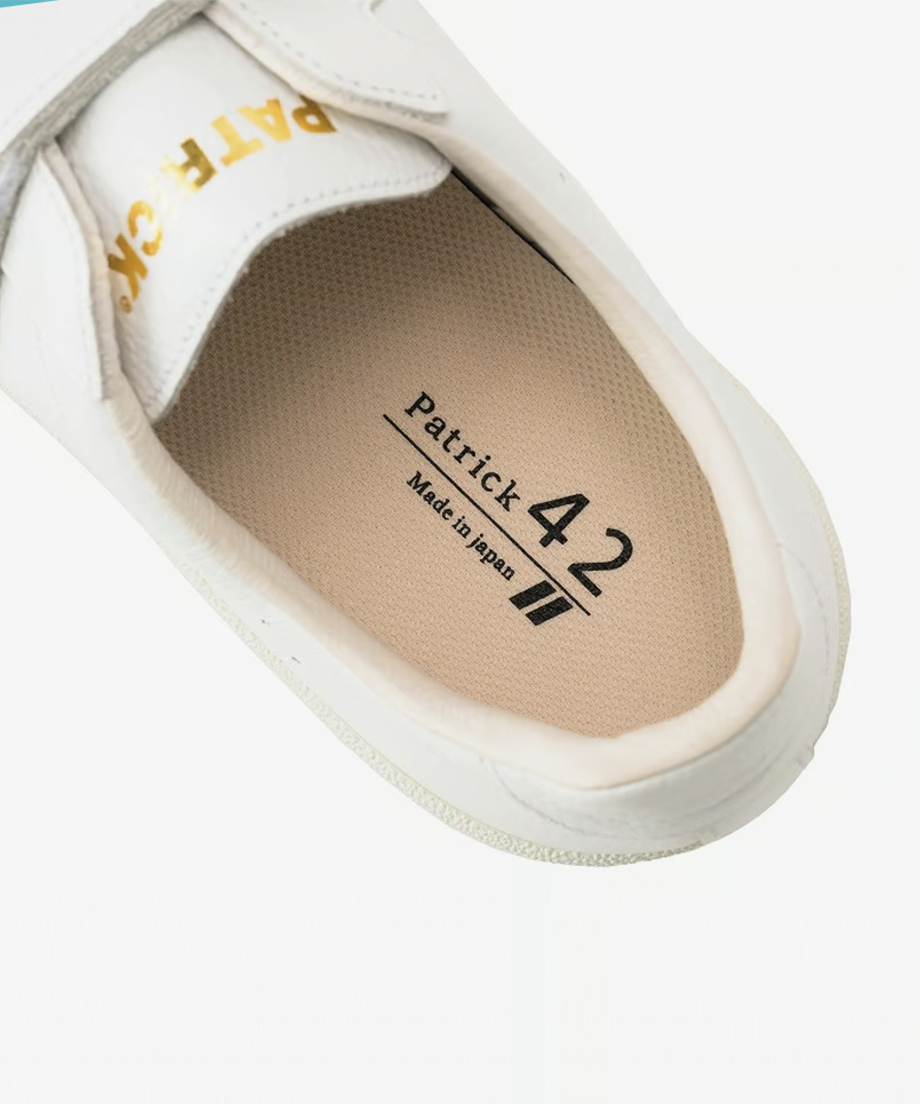 スニーカー / White