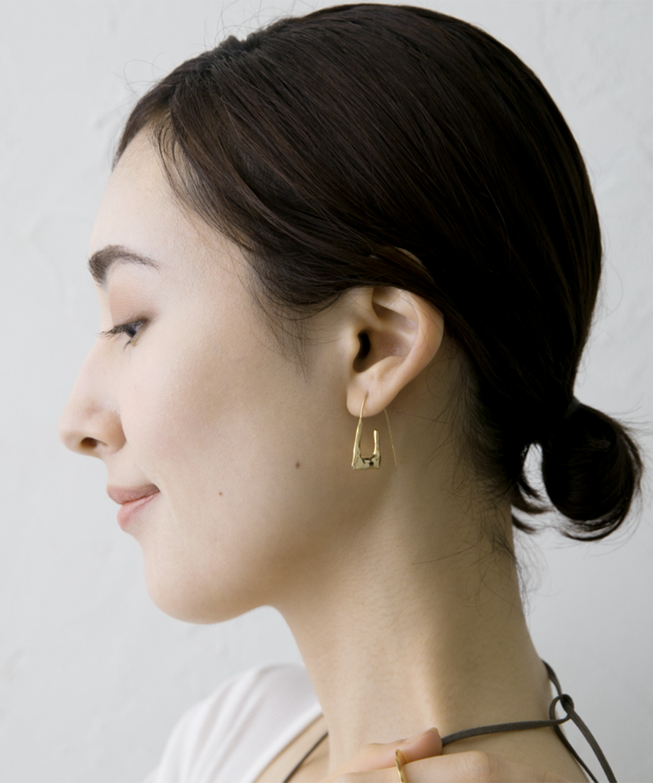 スクエアピアス / Gold