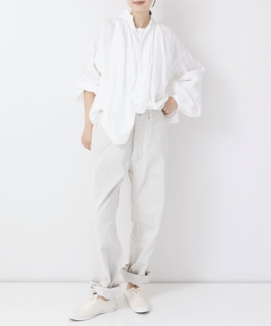 ブラウス / White