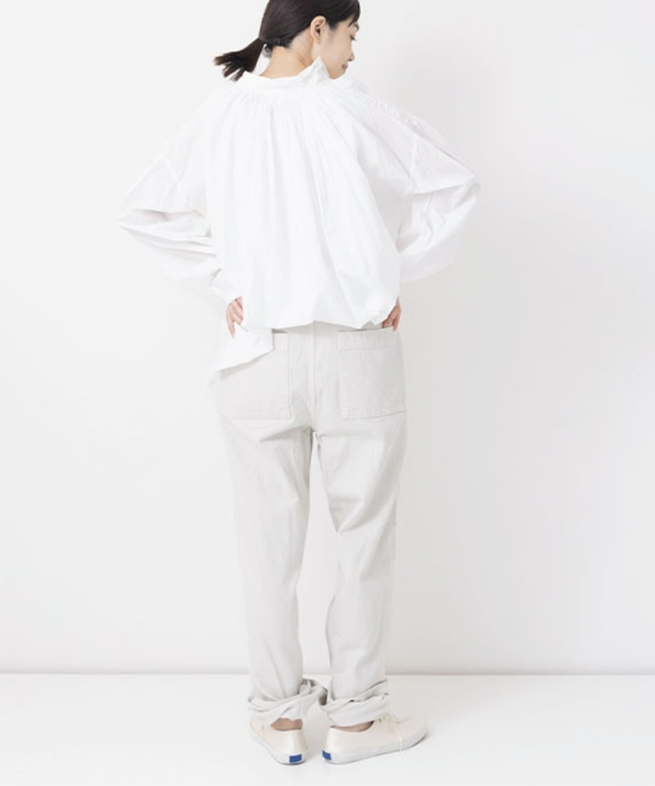 ブラウス / White