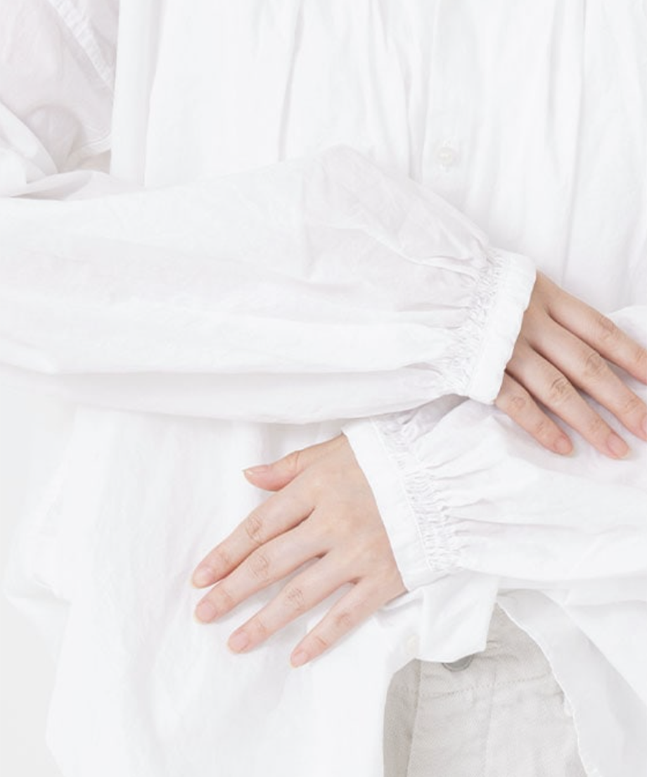ブラウス / White