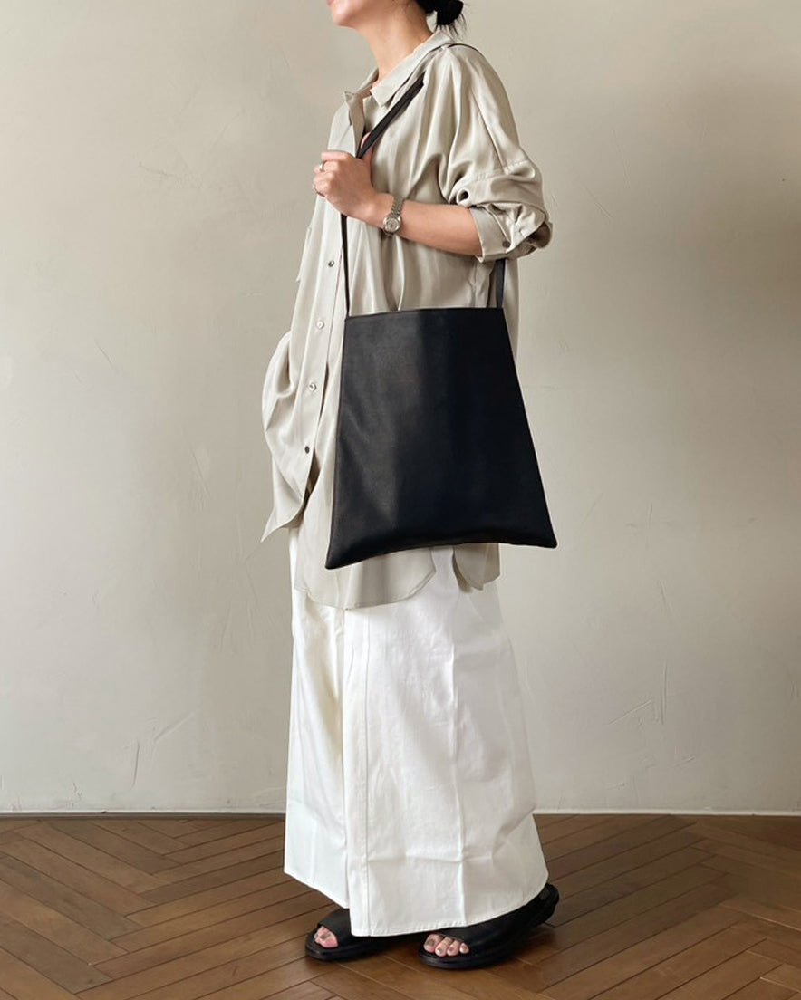 ZUTA M / Black