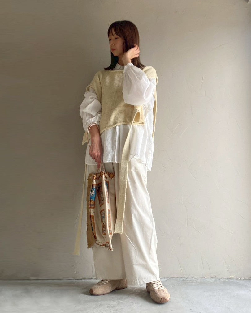 ブラウス / White