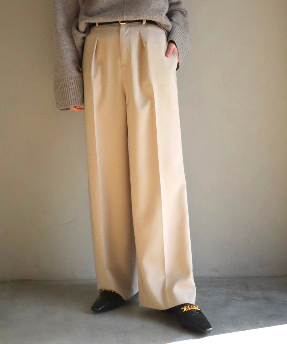 ストレートパンツ / Beige