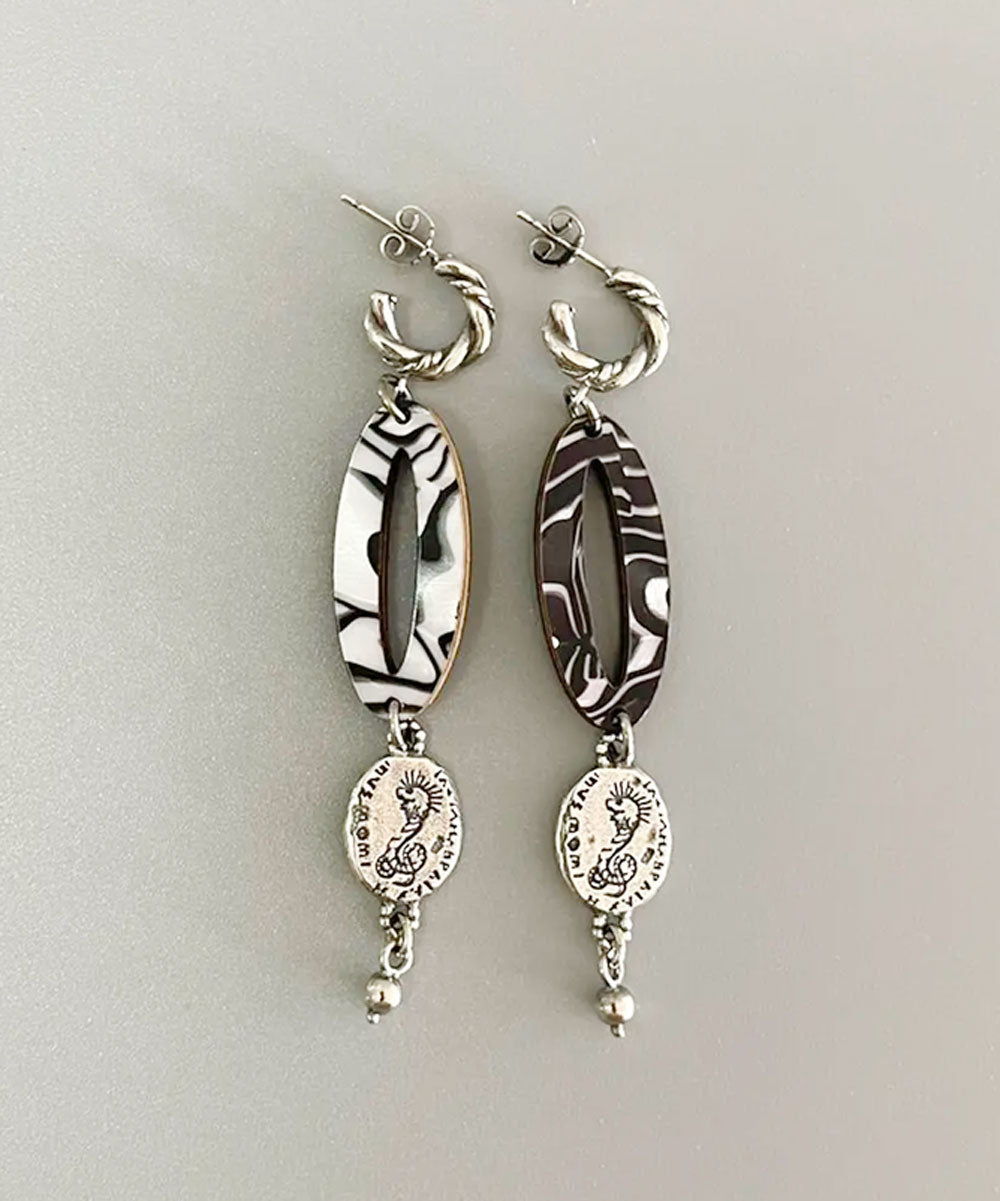 ピアス / Black