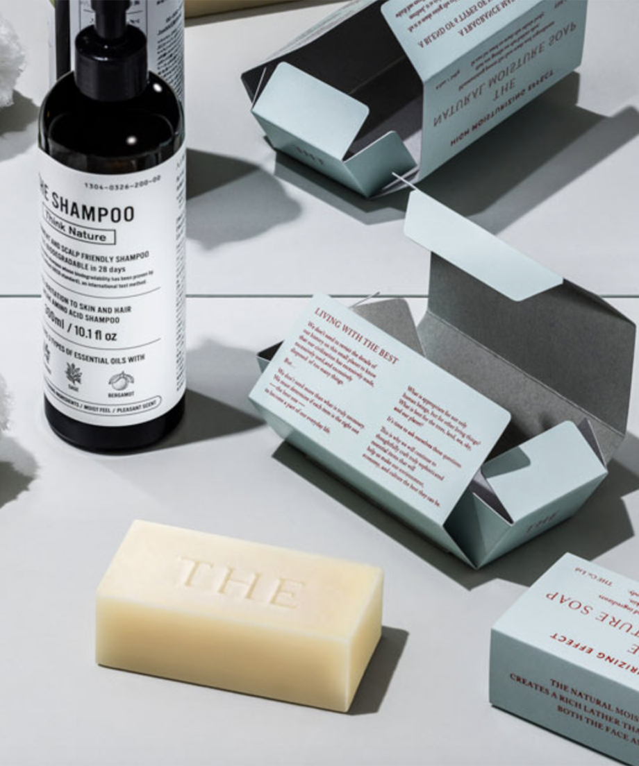 THE NATURAL MOISTURE SOAP
