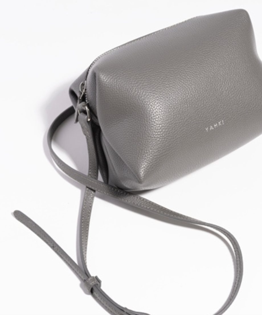 クロスボディバッグ / Grey