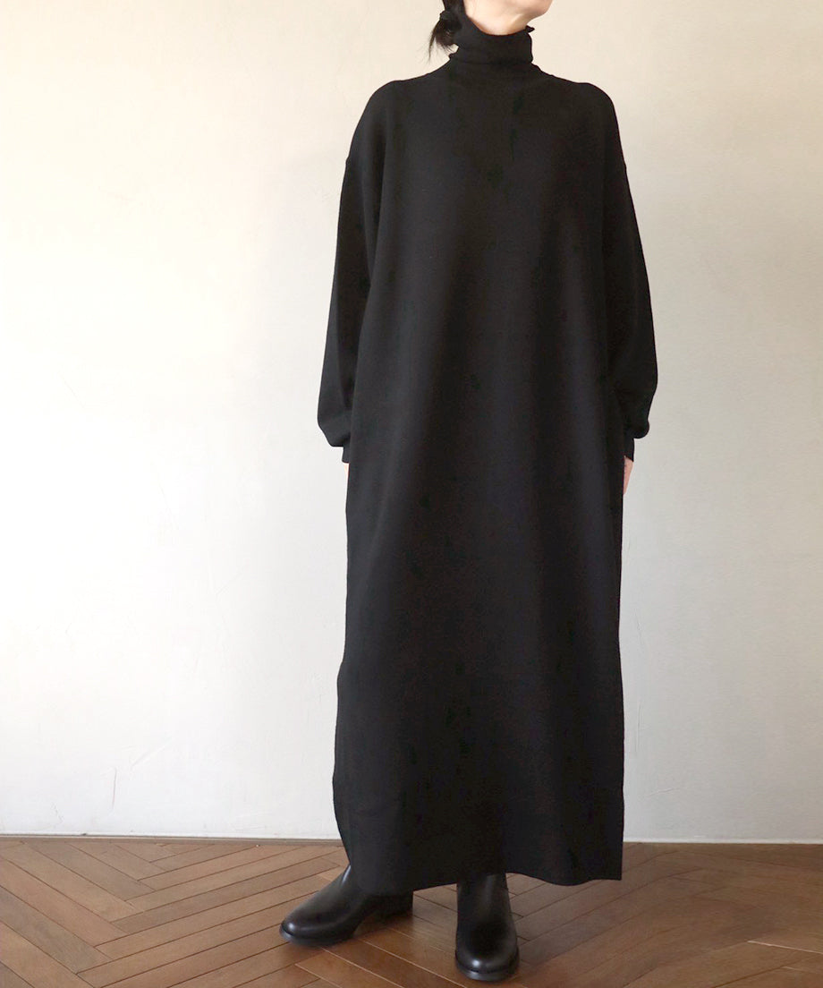ニットワンピース / Black