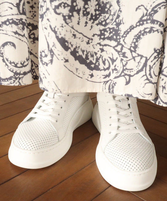 スニーカー / White