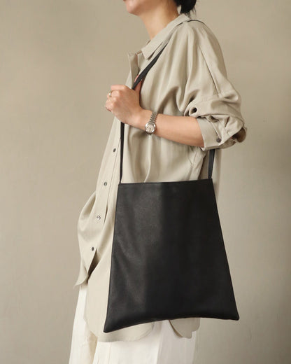 ZUTA M / Black