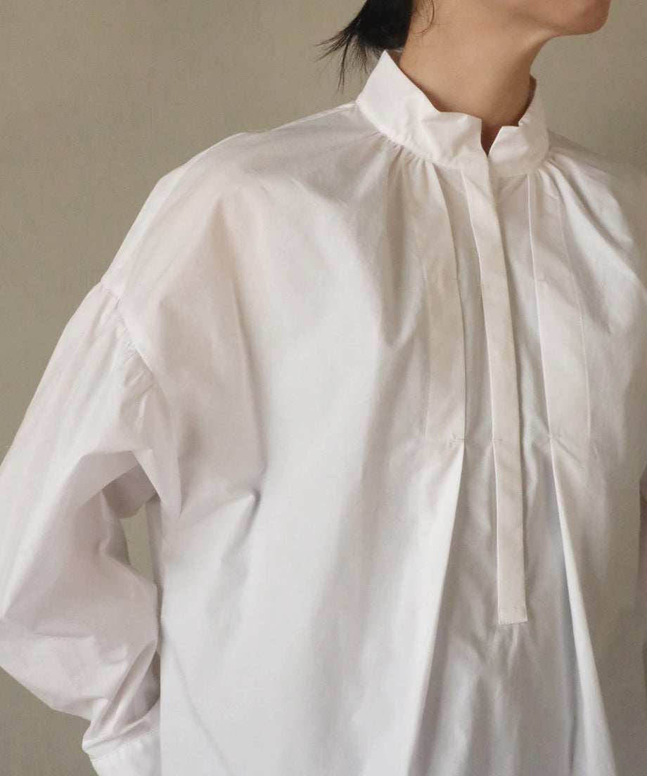 ブラウス / White